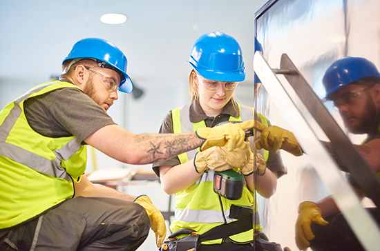 Apprenticeships: Occupations and outlook : Career Outlook
