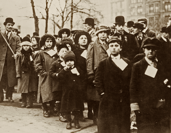 Lawrence Textile Strike, Lawrence, MA, with child strikers in New York City, 1912. Copyright: Everett Historical.