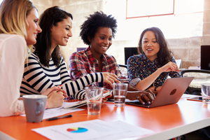 Highlights of women’s earnings in 2015 image